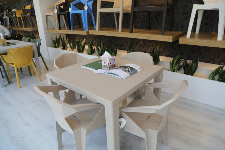 حضور برجسته پولاد صنعت در نمایشگاه بین‌المللی مبلمان تهران (HOFEX 1403)